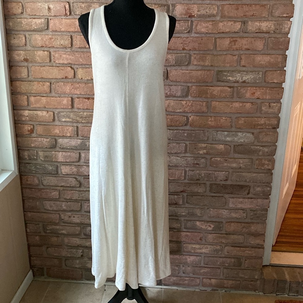 Calme Maxi Size Large NWT